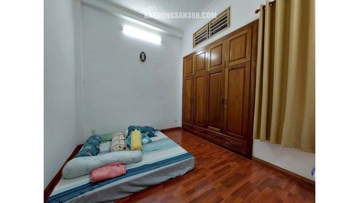 Bán nhà Út Tịch, Hoàng Văn Thụ, Tân Bình, 4.8x14, 1 trệt 2 lầu sân thượng, 11.x tỷ.